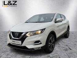 Brilliant white (metallic) Gebraucht 2017 Nissan Qashqai N-Connecta SUV | 15.780 € (Fairer Preis)