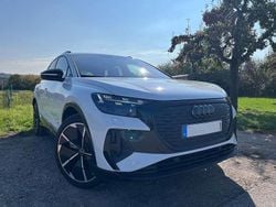 Weiß Gebraucht 2024 Audi Q4 e-tron S-Line SUV | 49.790 €