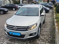 Silber Gebraucht 2012 VW Tiguan Individual SUV | 13.999 € (Etwas zu teuer)