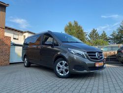 Indiumgrau metallic Gebraucht 2017 Mercedes V220 Van / Kleinbus | 34.800 € (Teuer)