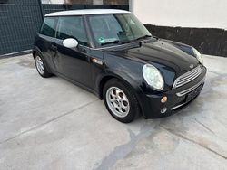 Schwarz Gebraucht 2002 Mini Cooper Kleinwagen | 1.500 €