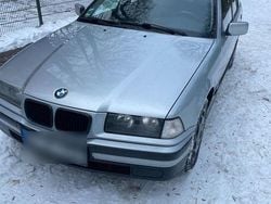 Silber Gebraucht 1997 BMW 316 Limousine | 1.000 € (Superpreis)