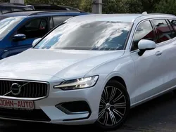 Crystal white / metallic Gebraucht 2019 Volvo V60 Inscription Kombi | 19.900 € (Teuer)