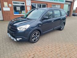 Grau Gebraucht 2020 Dacia Lodgy Celebration Van / Kleinbus | 13.990 € (Fairer Preis)