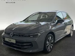Grau Neu 2025 VW Golf VIII Life Limousine | 37.490 € (Etwas zu teuer)