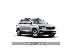 Silber, brilliantsilber metallic (8e) Neu 2025 Skoda Karoq Selection SUV | 33.040 € (Fairer Preis)