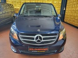 Blau Gebraucht 2019 Mercedes V220 Van / Kleinbus | 33.999 € (Superpreis)
