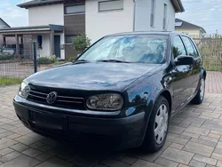 Schwarz Gebraucht 2002 VW Golf IV Kleinwagen | 900 € (Superpreis)