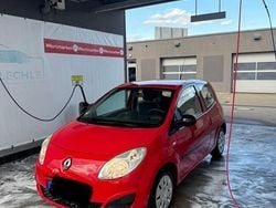 Rot Gebraucht 2009 Renault Twingo Kleinwagen | 1.950 €