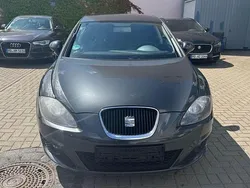 Grau Gebraucht 2011 Seat Leon Limousine | 2.790 € (Fairer Preis)