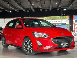 Rot Gebraucht 2019 Ford Focus Titanium Limousine | 11.999 € (Guter Preis)