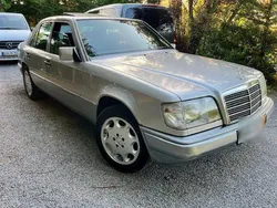 Silber Gebraucht 1994 Mercedes 200 Limousine | 7.900 €