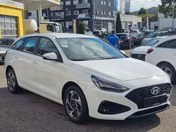 Weiß Gebraucht 2024 Hyundai i30 Kombi | 18.100 € (Guter Preis)