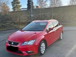 Rot Gebraucht 2015 Seat Leon ST Style Kombi | 9.400 € (Fairer Preis)