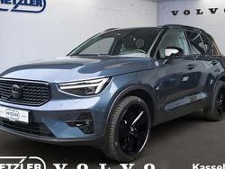 Blau Neu 2025 Volvo XC40 Plus SUV | 57.140 €