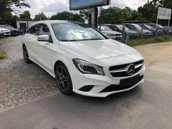 Weiß Gebraucht 2015 Mercedes CLA180 Shooting Brake Kombi | 13.490 € (Fairer Preis)