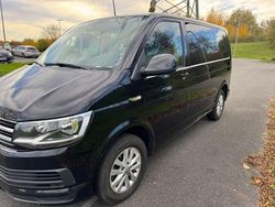 Schwarz Gebraucht 2019 VW Caravelle Comfortline Van / Kleinbus | 21.500 €