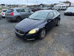 Blau Gebraucht 2015 Volvo V40 Momentum Limousine | 6.000 € (Fairer Preis)