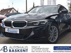 Schwarz Gebraucht 2022 BMW 318 Kombi | 27.980 € (Guter Preis)