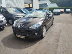 Chillischwarz Gebraucht 2015 Peugeot 207 CC Cabrio | 13.999 €