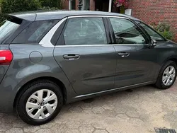Grau Gebraucht 2015 Citroën C4 Picasso Start Van / Kleinbus | 9.300 € (Fairer Preis)