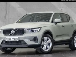 Grün Gebraucht 2024 Volvo XC40 Core SUV | 34.290 € (Guter Preis)