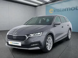 Grau Gebraucht 2022 Skoda Octavia Scout Kombi | 30.499 € (Guter Preis)