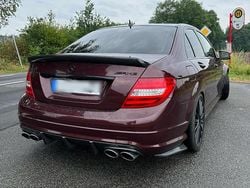 Rot Gebraucht 2008 Mercedes C63 AMG AMG Limousine | 39.630 €