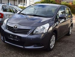 Grey metallic Gebraucht 2011 Toyota Verso Basis Van / Kleinbus | 7.980 € (Fairer Preis)