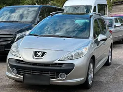 Silber Gebraucht 2008 Peugeot 207 Kombi | 1.600 €
