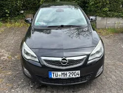 Schwarz Gebraucht 2012 Opel Astra Kombi | 5.250 € (Fairer Preis)