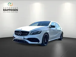 Weiß weiß metallic Gebraucht 2018 Mercedes A45 AMG AMG Limousine | 30.880 € (Fairer Preis)