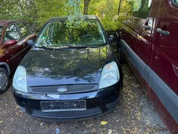 Schwarz Gebraucht 2004 Ford Fiesta Ghia Kleinwagen | 590 € (Superpreis)