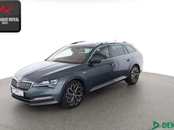 Grau Gebraucht 2021 Skoda Superb Limousine | 30.880 € (Fairer Preis)