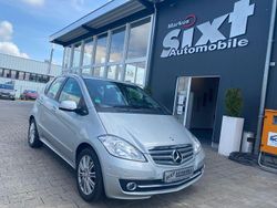 Silber Gebraucht 2011 Mercedes A180 Elegance Van / Kleinbus | 10.500 € (Teuer)