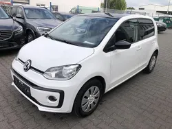 Weiß Gebraucht 2018 VW up! Move Kleinwagen | 6.950 € (Guter Preis)