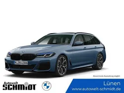 Blau Gebraucht 2022 BMW 540 Performance Kombi | 53.770 €