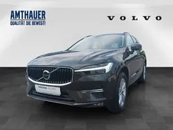 Grau (pine grey / metallic) Gebraucht 2022 Volvo XC60 Momentum SUV | 34.730 € (Superpreis)