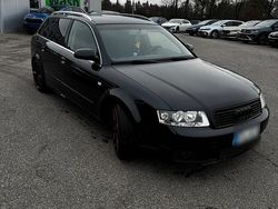 Schwarz Gebraucht 2004 Audi A4 S-Line Kombi | 3.600 € (Etwas zu teuer)