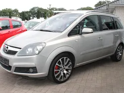 Pannacotta m2 Gebraucht 2005 Opel Zafira Edition Van / Kleinbus | 3.000 € (Teuer)