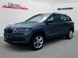Quartz grey metallic Gebraucht 2020 Skoda Karoq Style SUV | 17.900 € (Fairer Preis)