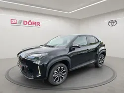 Mysticschwarz mica Neu 2024 Toyota Yaris Cross Team SUV | 28.998 € (Guter Preis)