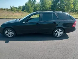 Schwarz Gebraucht 2006 Mercedes 220 Kombi | 2.399 €