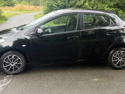 Schwarz Gebraucht 2010 Mazda 2 Limousine | 1.050 € (Fairer Preis)