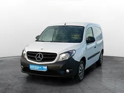 Weiß Gebraucht 2019 Mercedes Citan 109 Van / Kleinbus | 8.650 € (Fairer Preis)