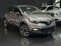 Grau Gebraucht 2017 Renault Captur Life SUV | 9.299 € (Fairer Preis)