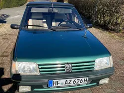 Grün Gebraucht 1992 Peugeot 205 Roland Garros Cabrio | 10.000 €