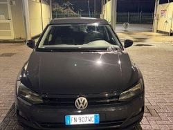 Schwarz Gebraucht 2018 VW Polo Highline Limousine | 5.999 €