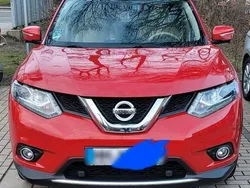 Rot Gebraucht 2015 Nissan X-Trail Tekna SUV | 15.500 € (Fairer Preis)