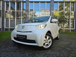 Weiß Gebraucht 2009 Toyota iQ Kleinwagen | 4.480 € (Etwas zu teuer)